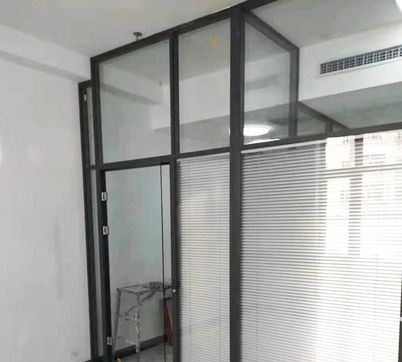 大庆隆升达门业-办公隔断